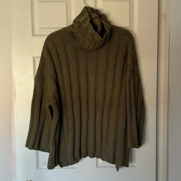 Zara Sweater - Picture 13 of 14